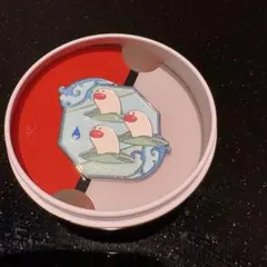 韓国ポップアップストア限定　ポケモンピンバッジ　ダークライ 韓国限定 ポケモンピンバッジ - メルカリ