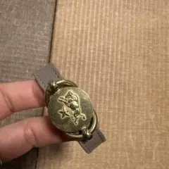 IL BISONTE チャーム付きレザーブレスレット