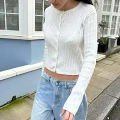 Brandy Melville ZOE CABLE KNIT CARDIGANのサムネイル
