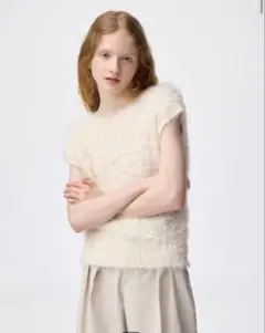 gu フェザーヤーンニットプルオーバー