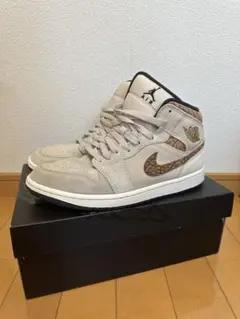 Nike Air Jordan 1 MId SE ベージュ/ブラウン