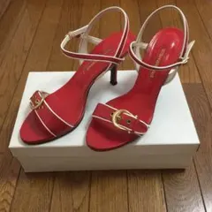 ストロベリーフィールズ パンプス 赤