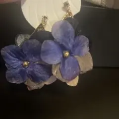 花モチーフ ピアス(両耳用)