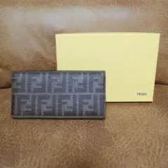 フェンディ FENDI ズッカ柄 長財布 ロングウォレット 8M0000