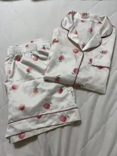 GU パジャマ　サテン生地