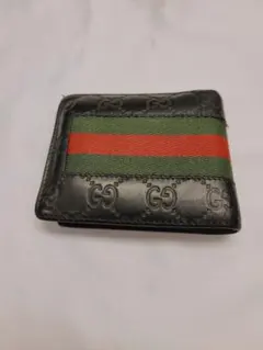 GUCCI グッチ 二つ折り財布 GG レザーのサムネイル