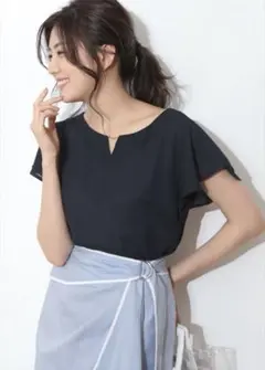 【新品タグ付】ジャスグリッティー フロントバーラッフルブラウス ネイビー S