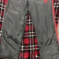 adidas ブラック レッド ジャージパンツ ストライプ トレフォイル