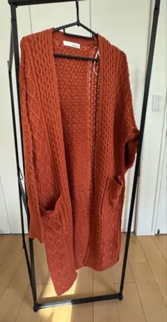 オレンジ ニット