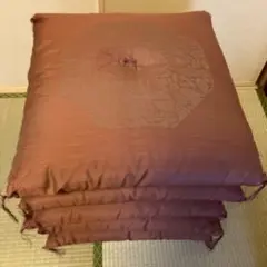 8530【その他】座布団 赤 紫 鶴 2点セット 8530【その他】座布団 赤 紫 鶴 2点セット - メルカリ