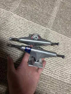 VENTURE V LIGHTスケートボード トラック BONESブッシュ - メルカリ