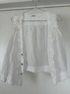 ZUCCA フリル付きベスト