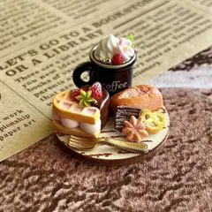 257 ＊ホワイトチョコタルト 花飾り＊ ミニチュアスイーツ フェイク