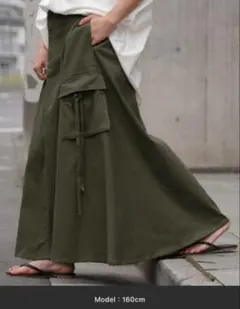 ウエスト80cm hug.u フレア オリーブ　ミリタリー　スカート