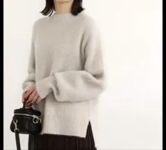 【美品】ナチュラルビューティベーシック　フォックスブレンドセーター　羊毛混