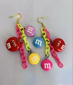 ハンドメイド　派手ピアス　ポップ　アメコミ