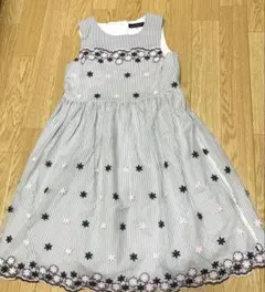 美品＊BeBeシアーチュールレース＊フラワー刺繍ノースリーブワンピース130