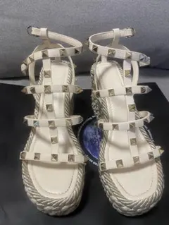 2025年最新】VALENTINOロックスタッズサンダルの人気アイテム - メルカリ