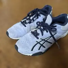 アシックススニーカー　23cm