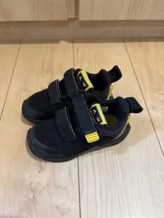 adidas LEGO ブラック/イエロー スニーカー