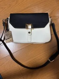 【多少難有り】　Samantha & chouetteショルダーバッグ 黒白