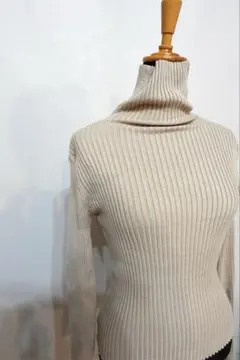 リブ編み ベージュ タートルネックセーター