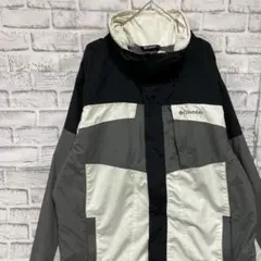 コロンビア　マウンテンパーカー　グレーL ロゴ刺繍アウトドア1125