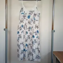 花柄　ワンピース