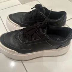 ugg スニーカー