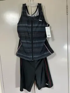 水着、17号、FILA。