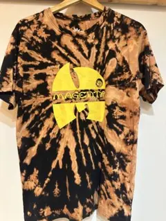 MAGENTA SKATEBOARDSTシャツ