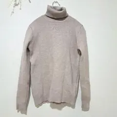 タートルネック ニットセーター　ベージュ　裏起毛　裏ボア