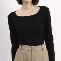 スクエアネック ニット