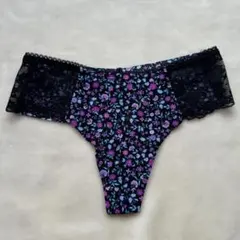 Victoria’s Secret 花柄　ショーツ　XSサイズ