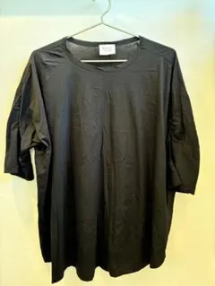 【中古】yuni ブラック 半袖カットソーのサムネイル