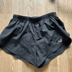 New Balance ブラックショートパンツS