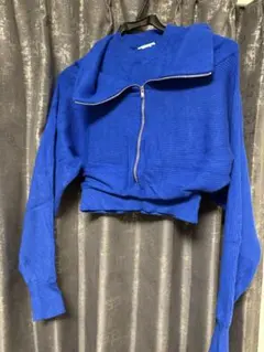 GYDA 青 ジッパー付き クロップドニット