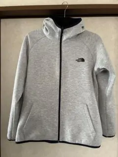 THE NORTH FACE フード付きジップアップ、リバーシブル　Ｌサイズ