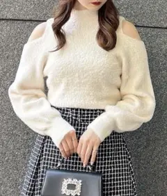 INGNIフェザーヤーン肩開きニットMサイズ