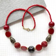 46cm　しずく　レッド系　ハンドメイド　ビーズネックレス
