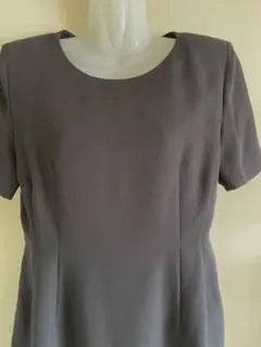 冠婚葬祭用黒ワンピース