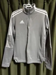 Sサイズ adidas グレー 長袖ウェア