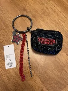 STRANGER THINGS】コラボリングポーチチャーム - メルカリ