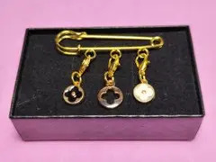 ハンドメイド ゴールドカラーのオリジナルブローチ 商品番号「HG」