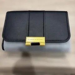 ブラック 二つ折り財布 ゴールド金具