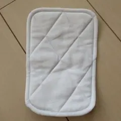 ホワイト キルティング クッション