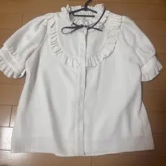 evelyn フリルリボン付きホワイトシャツ