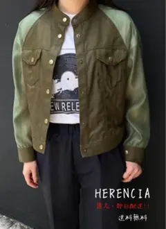 ほぼ新品ヘレンチア　フリル付きブラックナイロンジャケット ほぼ新品ヘレンチア フリル付きブラックナイロンジャケット ほぼ新品