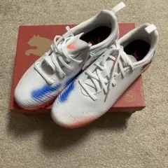 新品　PUMA サッカー　トレシュー24.0cmのサムネイル