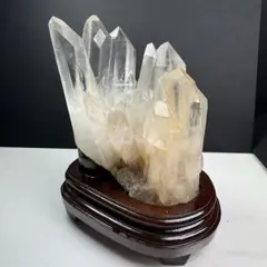 迫力3kg超 ブラジル産 水晶クラスター 台座付 原石 迫力3kg超 ブラジル産 水晶クラスター 台座付 原石 - メルカリ